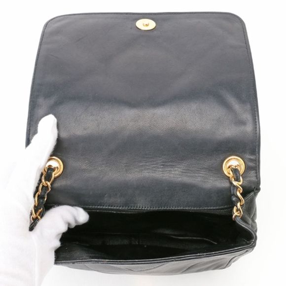 Chanel Matelasse Chain Shoulder Lambskin Leather Black Gold Shoulder Bag - Picture 3 of 4